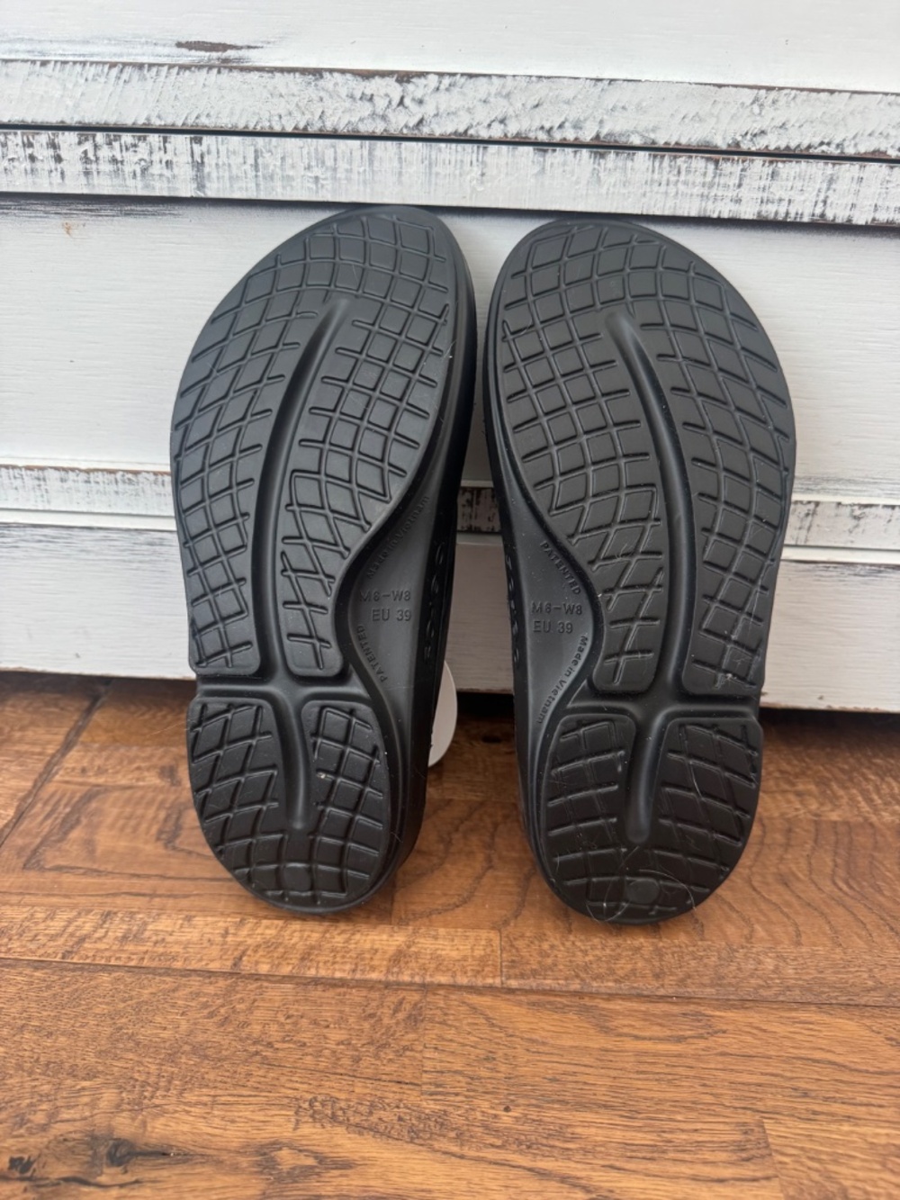 NEW Oofos Original Ooriginal Recovery Flip Flops Women's Size 8 - Picture 6 of 7